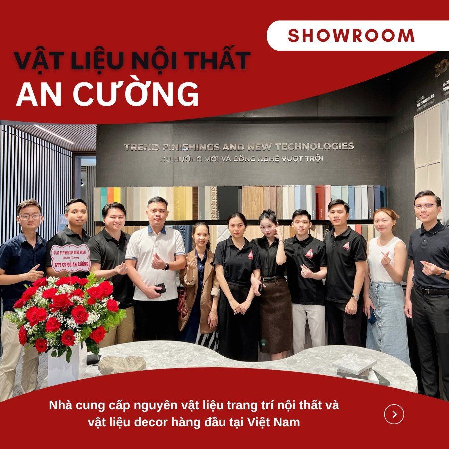 Hình ảnh của Kasai và đại diện gỗ An Cường tại Showroom