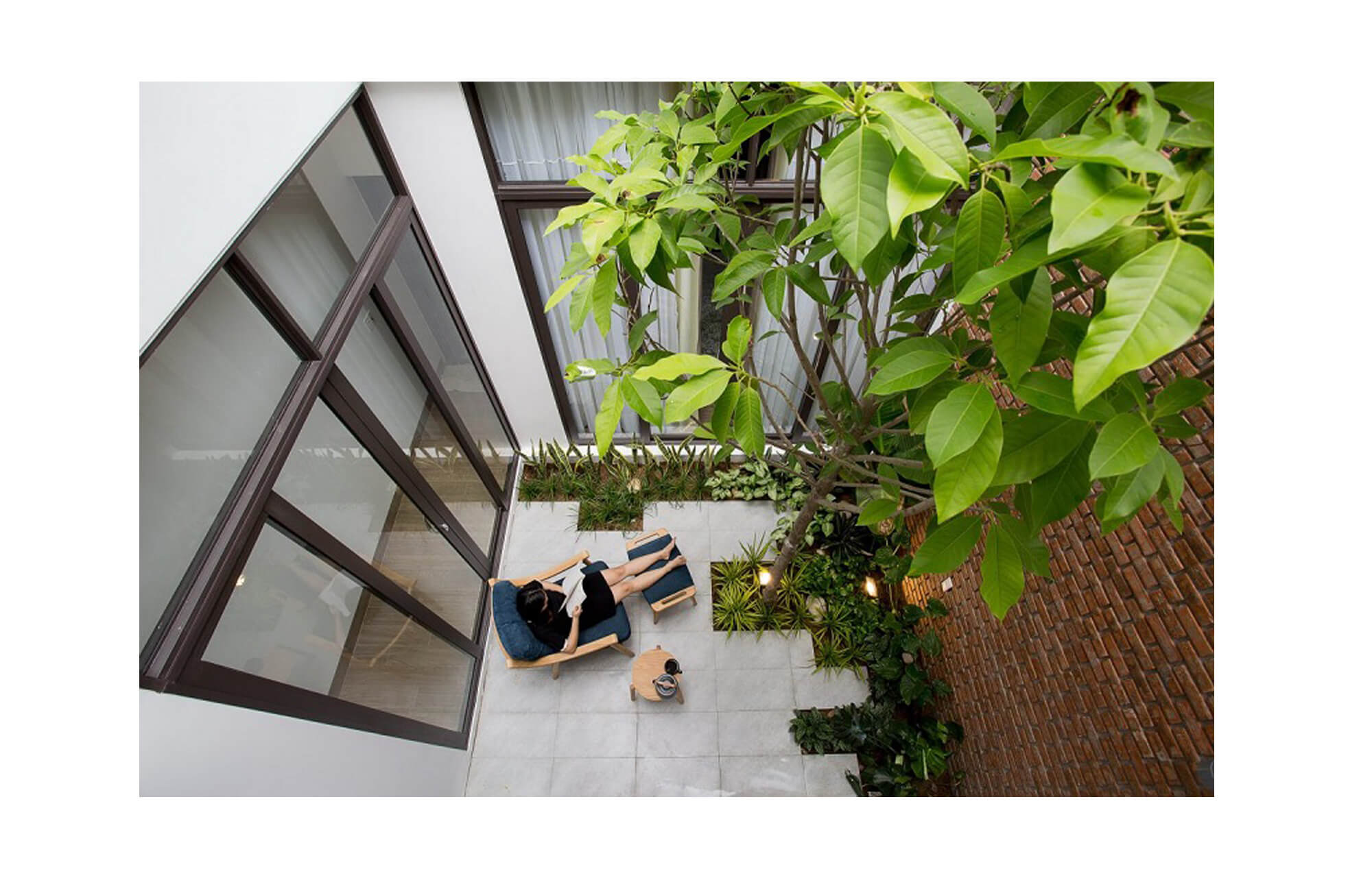 Giếng trời cuối nhà ống