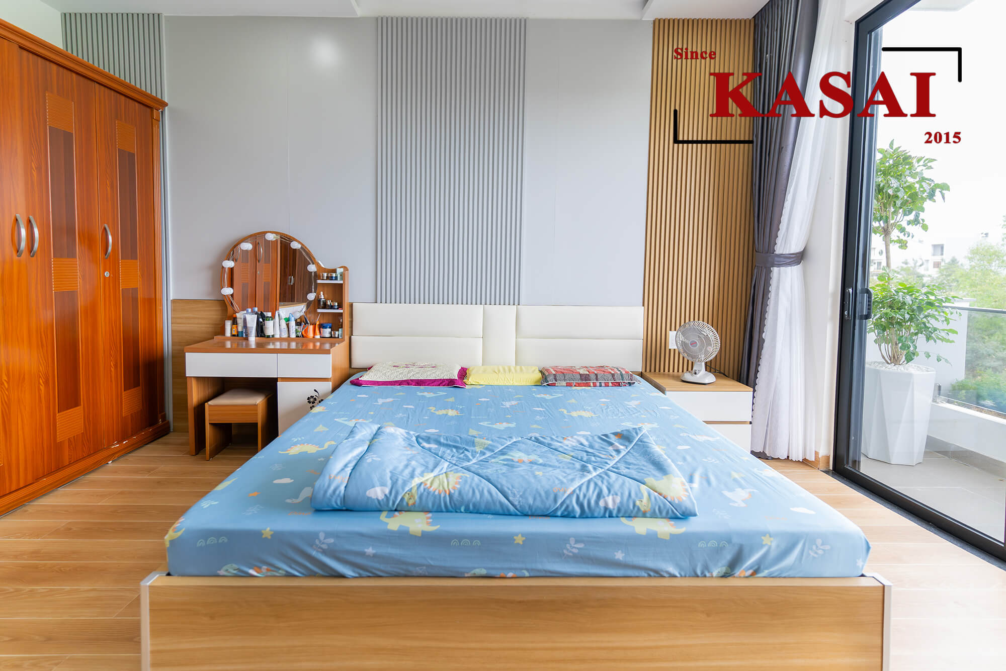 Phòng ngủ người lớn nhà anh Tuấn hiện đại