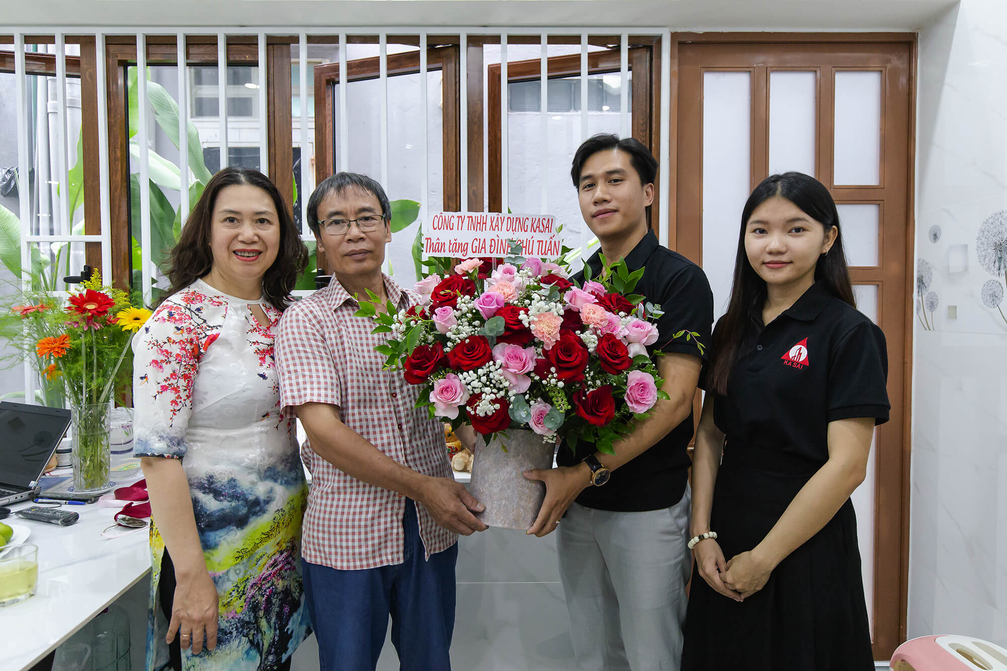 Ga chủ nhà T's House xây nhà trọn gói