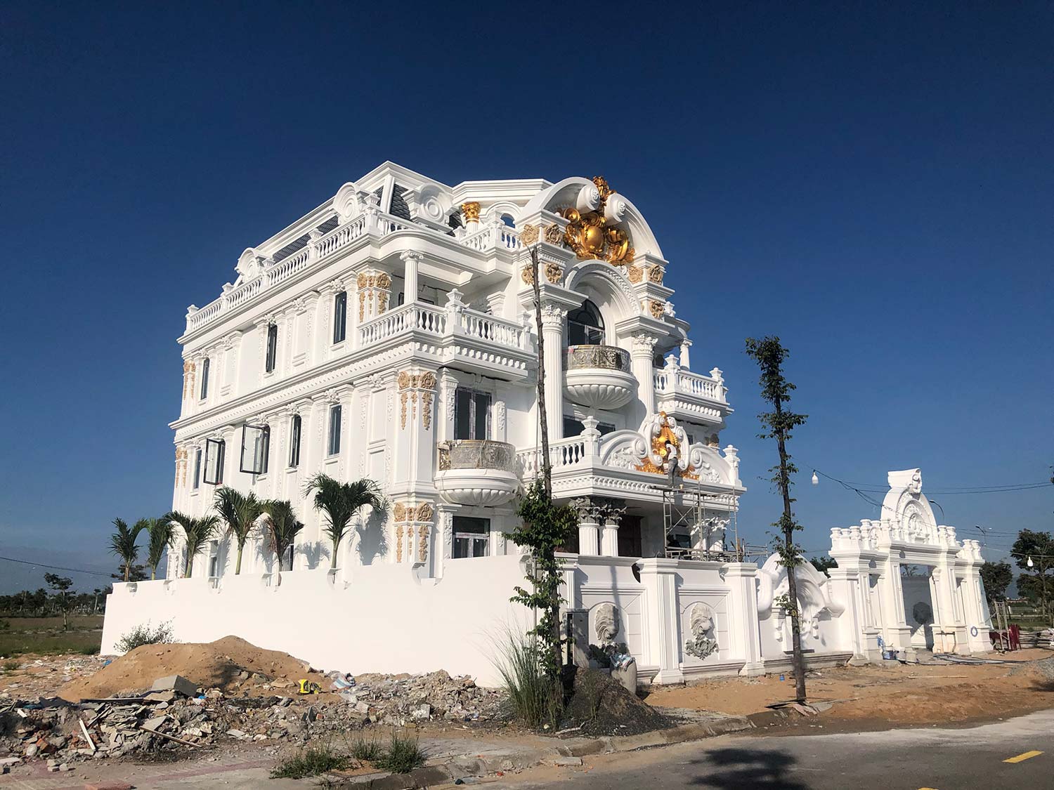 Biệt thự tân cổ điển Biệt thự tân cổ điển