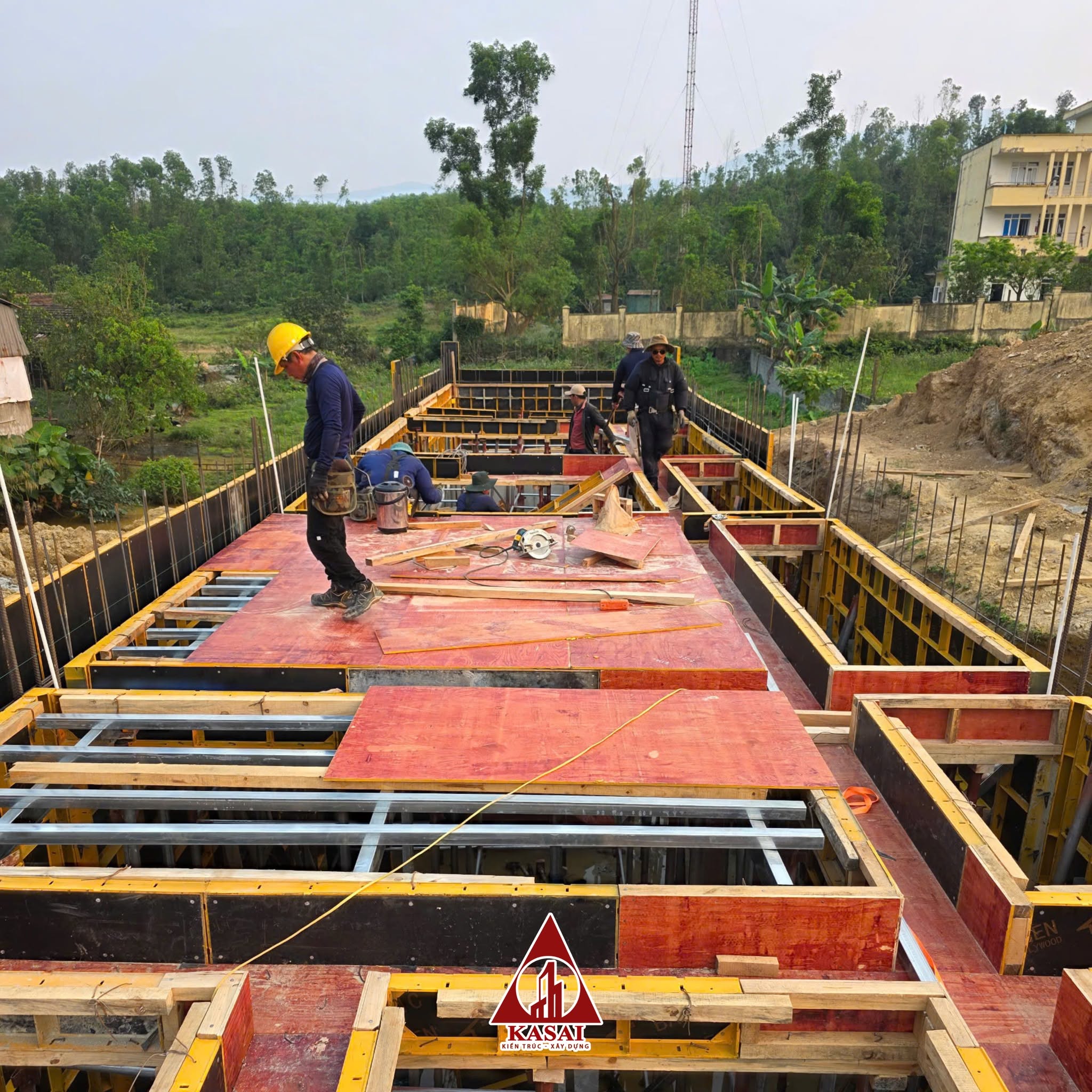 xây nhà bằng bê tông nguyên khối